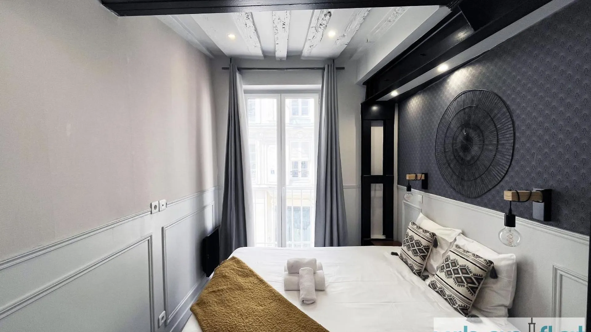 44 - Pretty 2 Bdr Flat In Paris Apartment